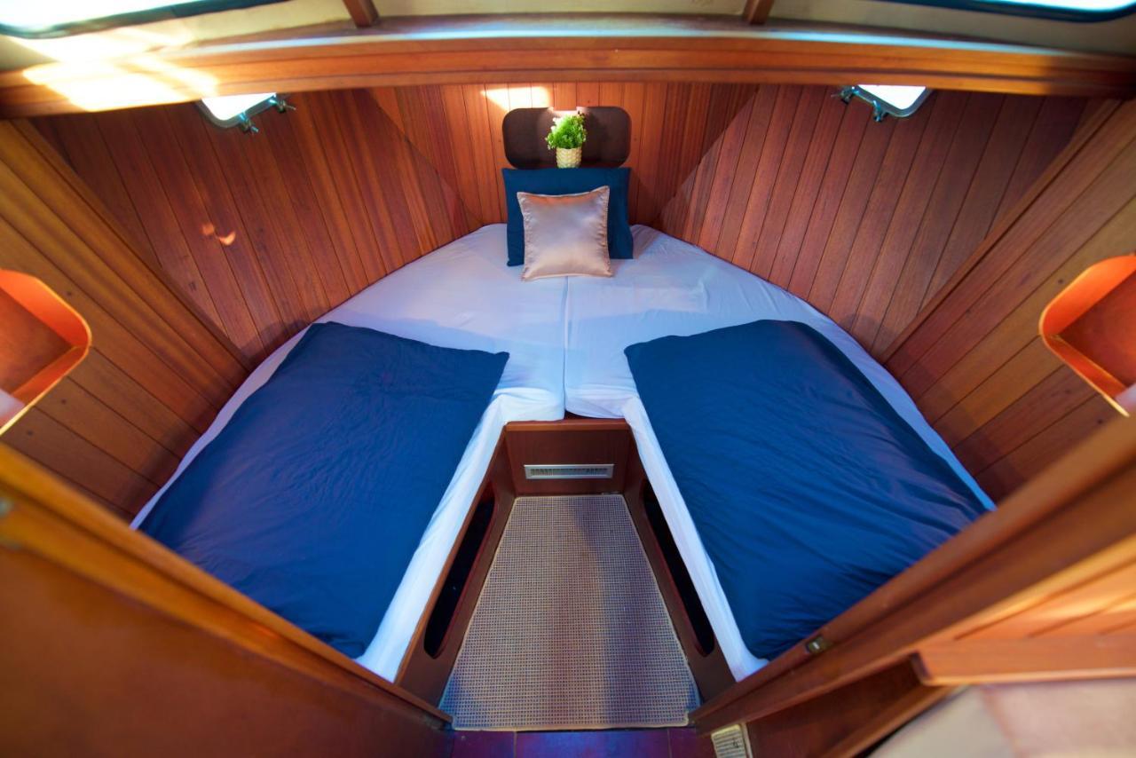 HOMEBOAT-bateau hôtel Genève Extérieur photo