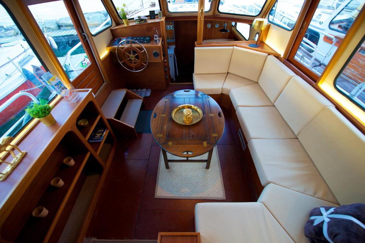 HOMEBOAT-bateau hôtel Genève Extérieur photo