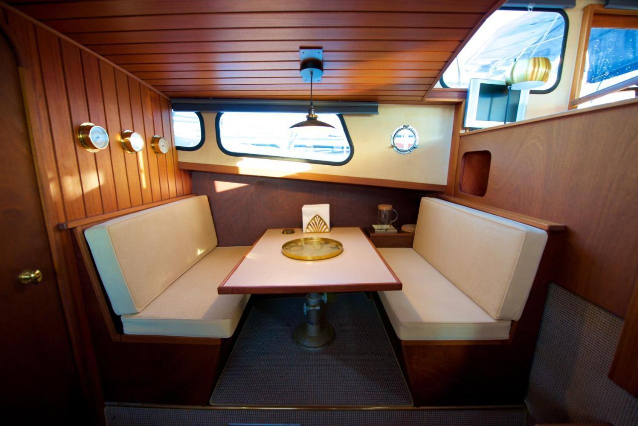 HOMEBOAT-bateau hôtel Genève Extérieur photo